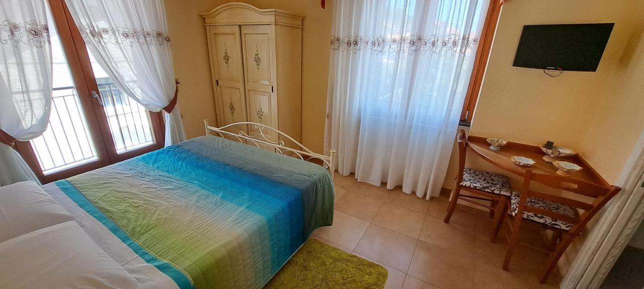 B&B Springs Of Gods Pianillo Екстер'єр фото